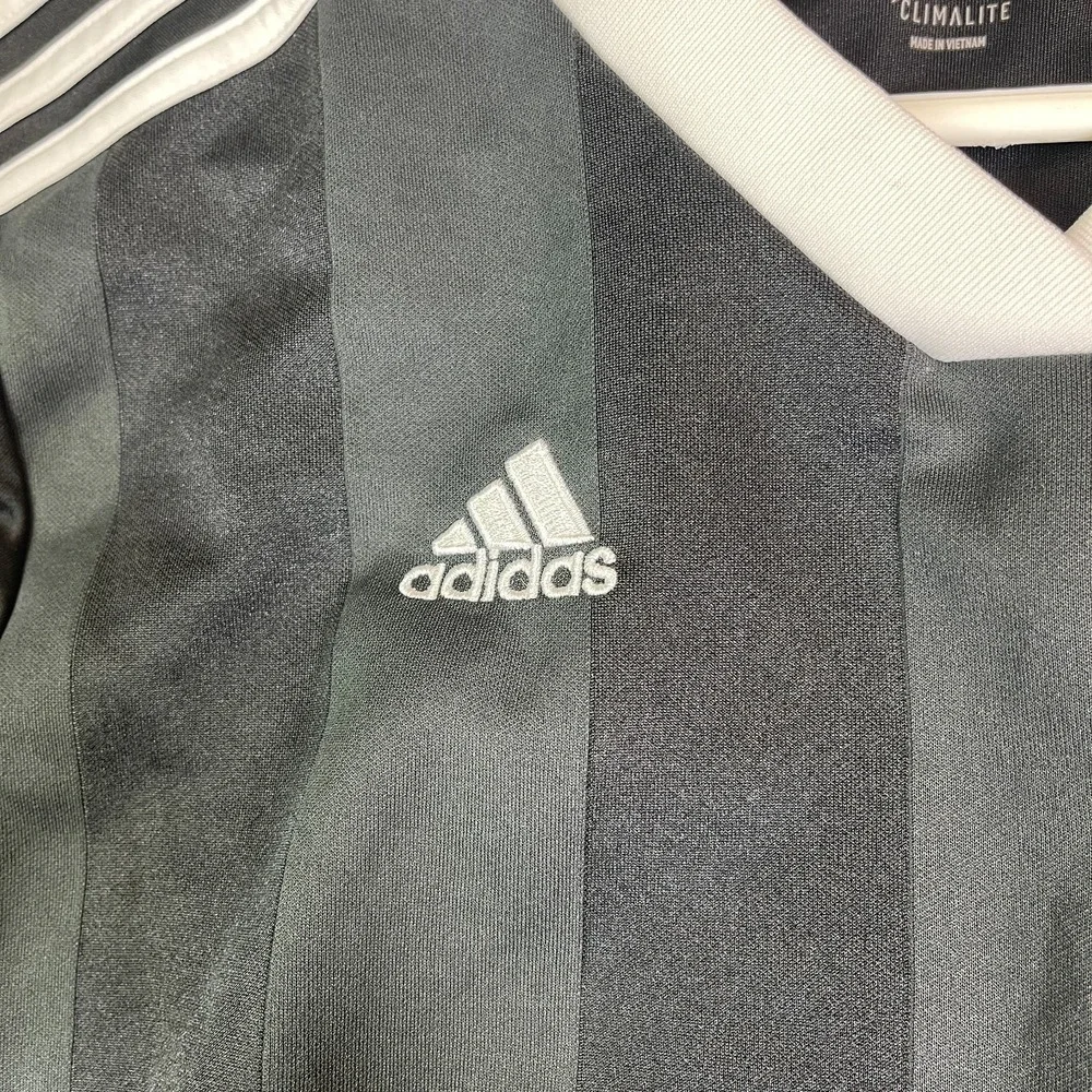 Adidas Jersey Mens Medium Black Striped Soccer Football Performance Climalite